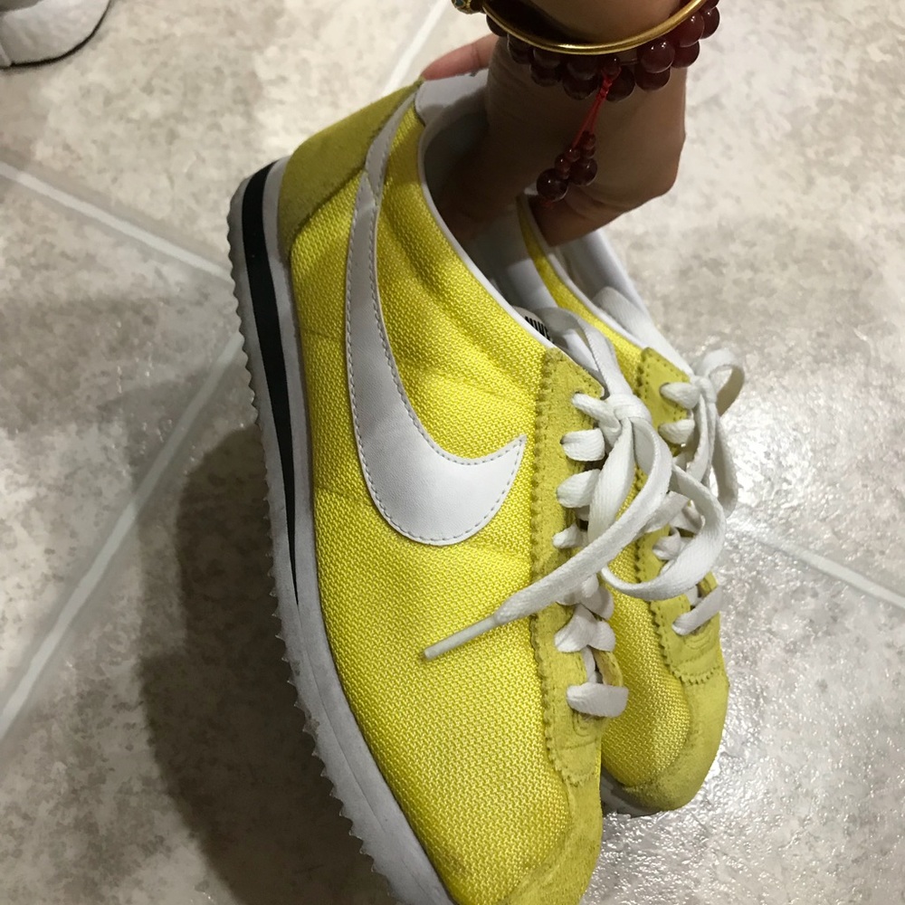 Nike sneakers - Picture 2 of 7